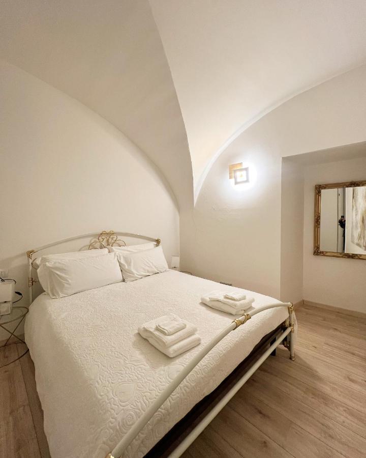 L'Arco Sul Lago • Gold Apartment 카스트로 외부 사진